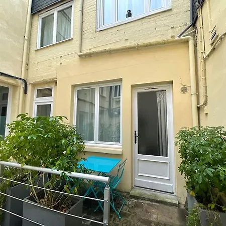 Centre - Joli Avec Espace Exterieur *